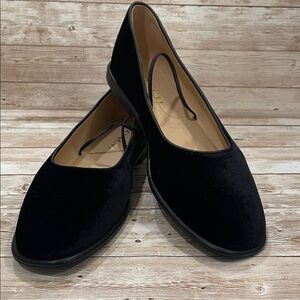 Coach Women's Emilia Mary Jane Flats
 Black Velvet Size 7.5B NWT